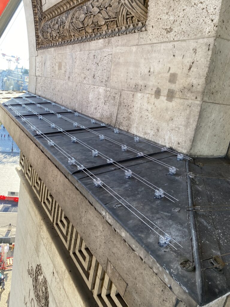 Répulsif électrique anti pigeons 24/7 Répulsif électrique anti pigeons 24/7