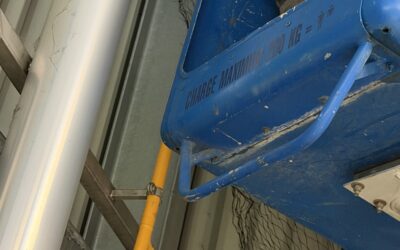 Pose filet anti pigeons et pics anti pigeons dans entrepôt / hangar 76 Aumale